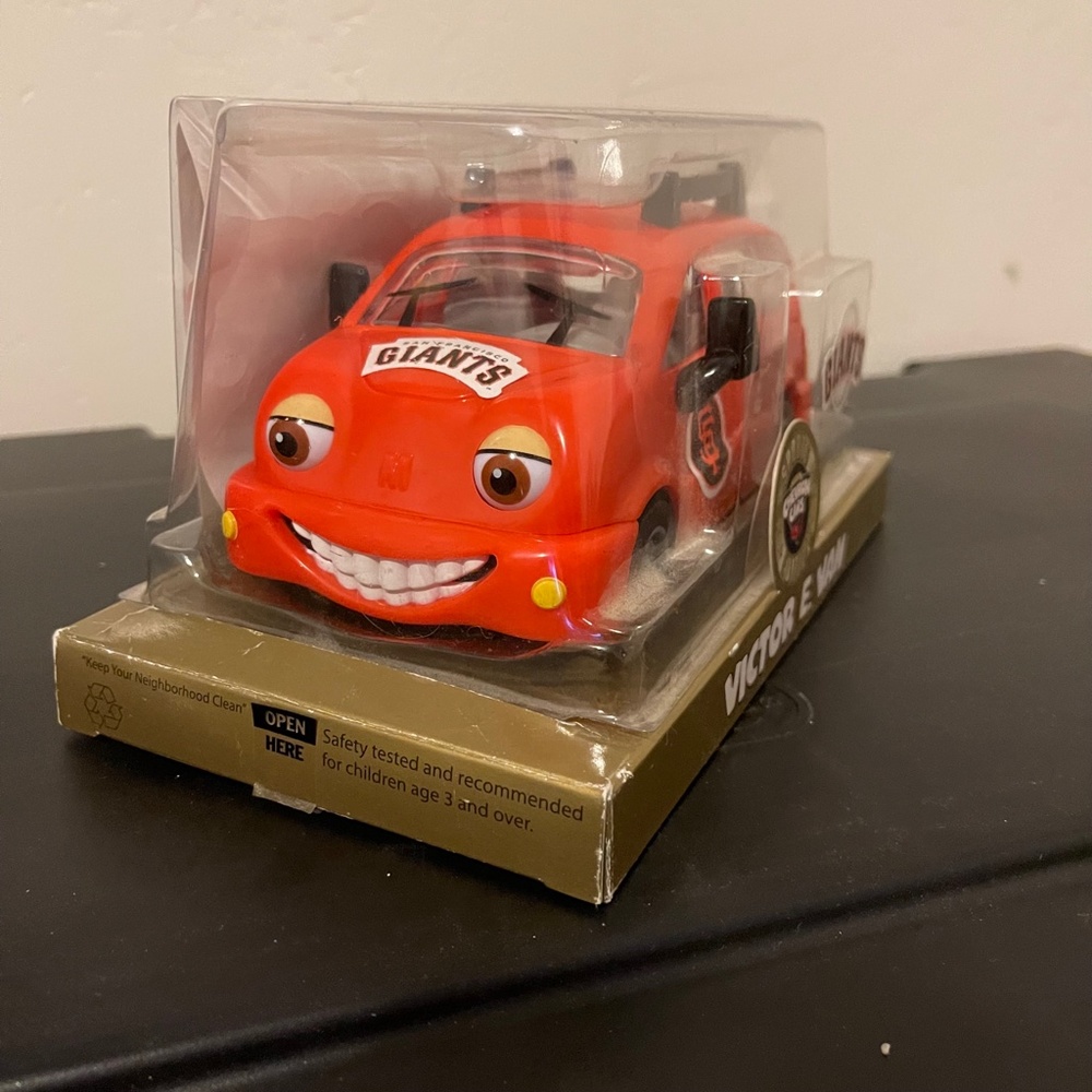 San Francisco Giants Chevron Cars Victor E Van